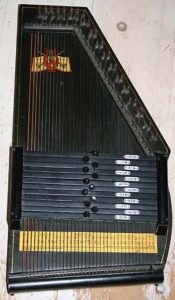 A-model Oscar Schmidt autoharp