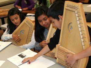 Folk music week with autoharps